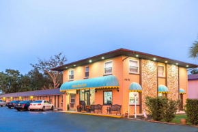 Отель Knights Inn Kissimmee  Киссимми